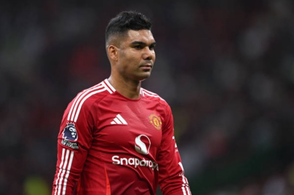 Casemiro hóa tội đồ.